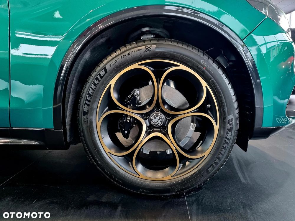 Alfa Romeo Stelvio 2.0 Turbo Intensa Q4 - 16