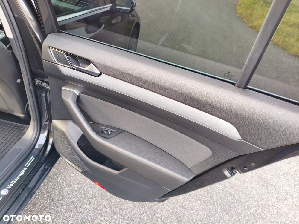 Volkswagen Passat 1.5 TSI EVO Business - 16