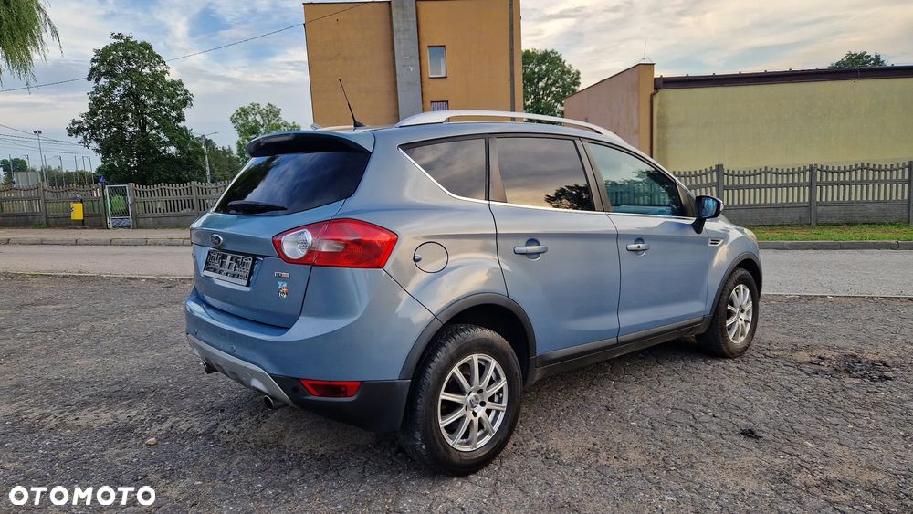 Ford Kuga 2.0 TDCi 4x4 Titanium - 4