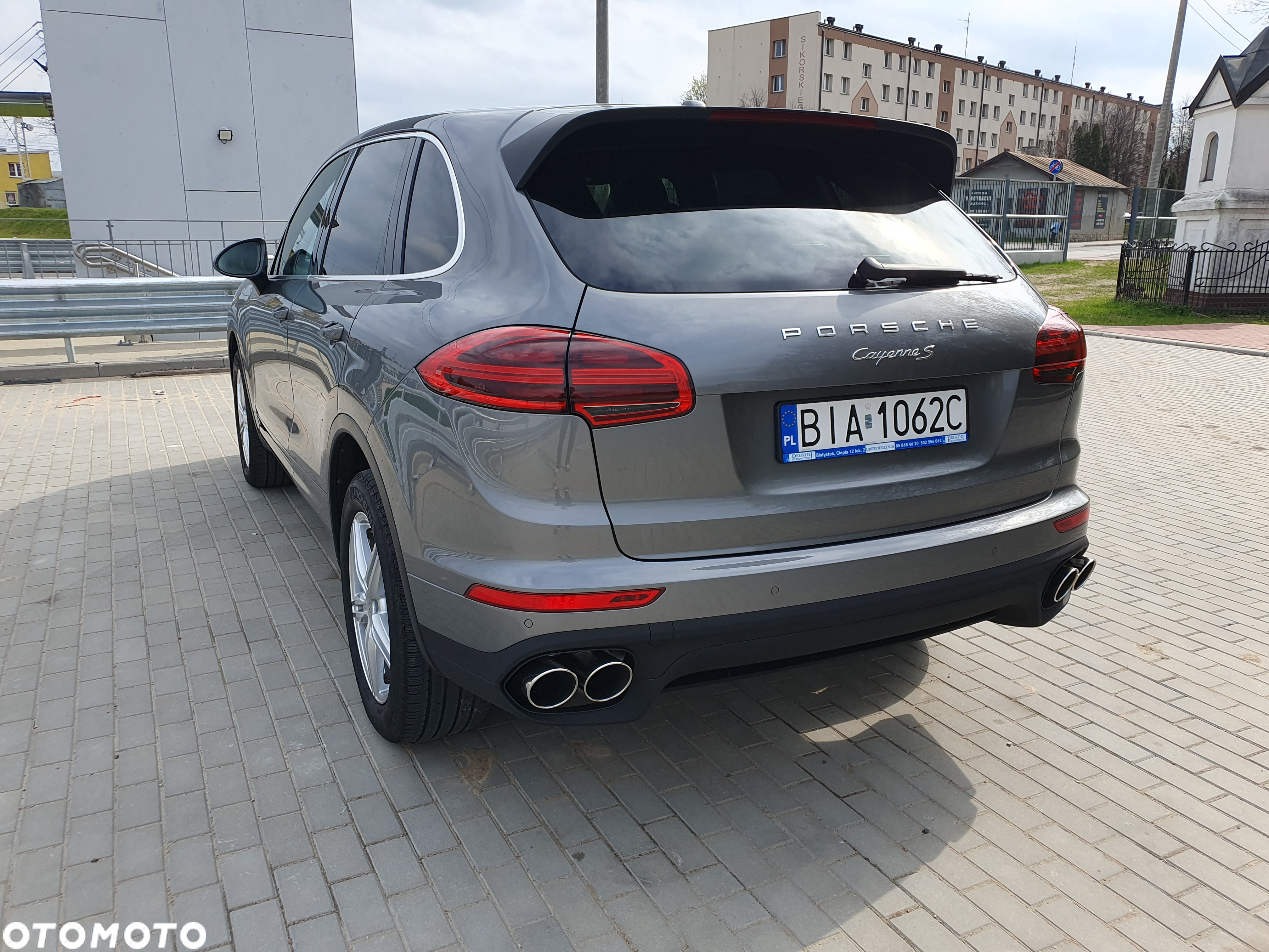 Porsche Cayenne S - 6