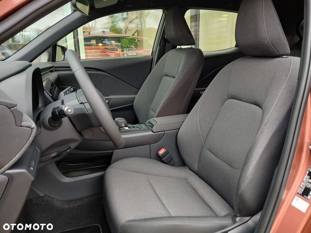 Lexus LBX 1.5 Hybrid - 6