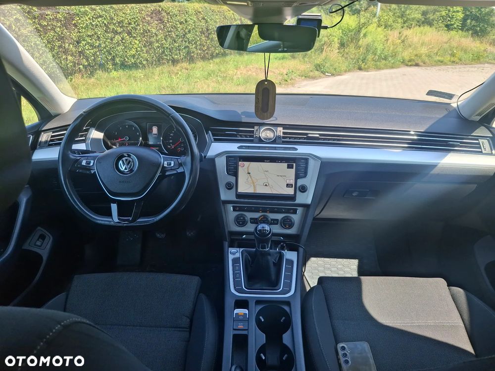 Volkswagen Passat 1.8 TSI BMT Comfortline - 9