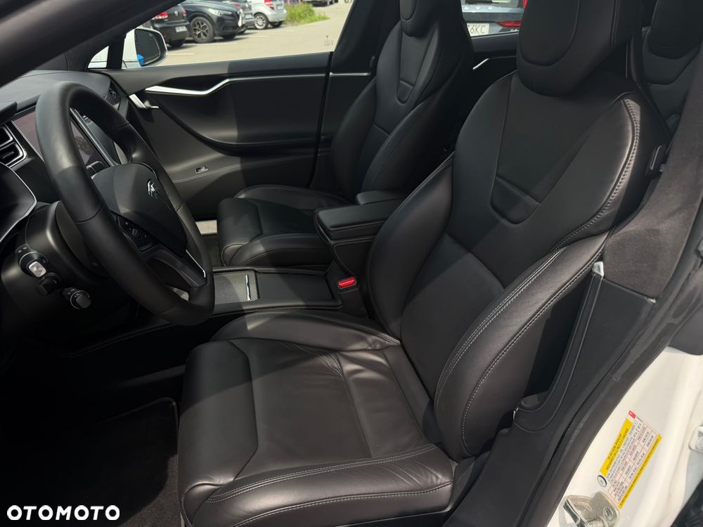 Tesla Model S - 11