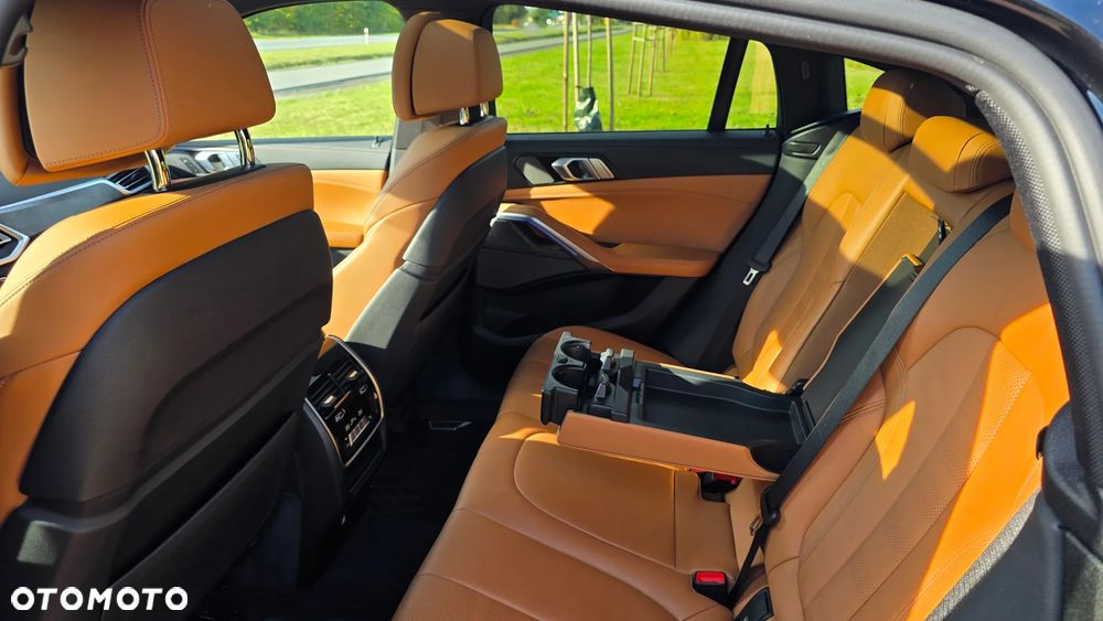 BMW X6 xDrive40d mHEV - 15