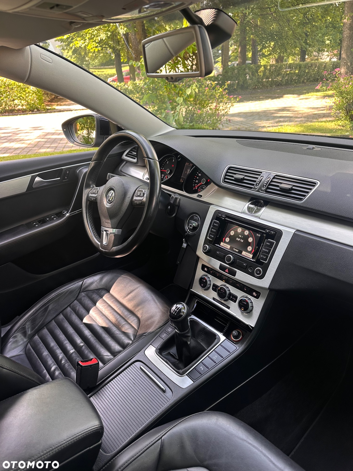Volkswagen Passat Variant 2.0 TDI BlueMotion Technology R-Line - 6