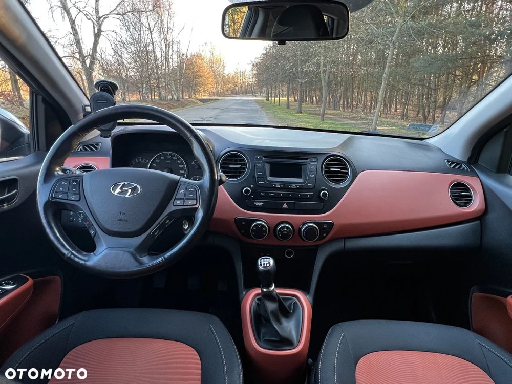 Hyundai i10 1.0 Premium - 12