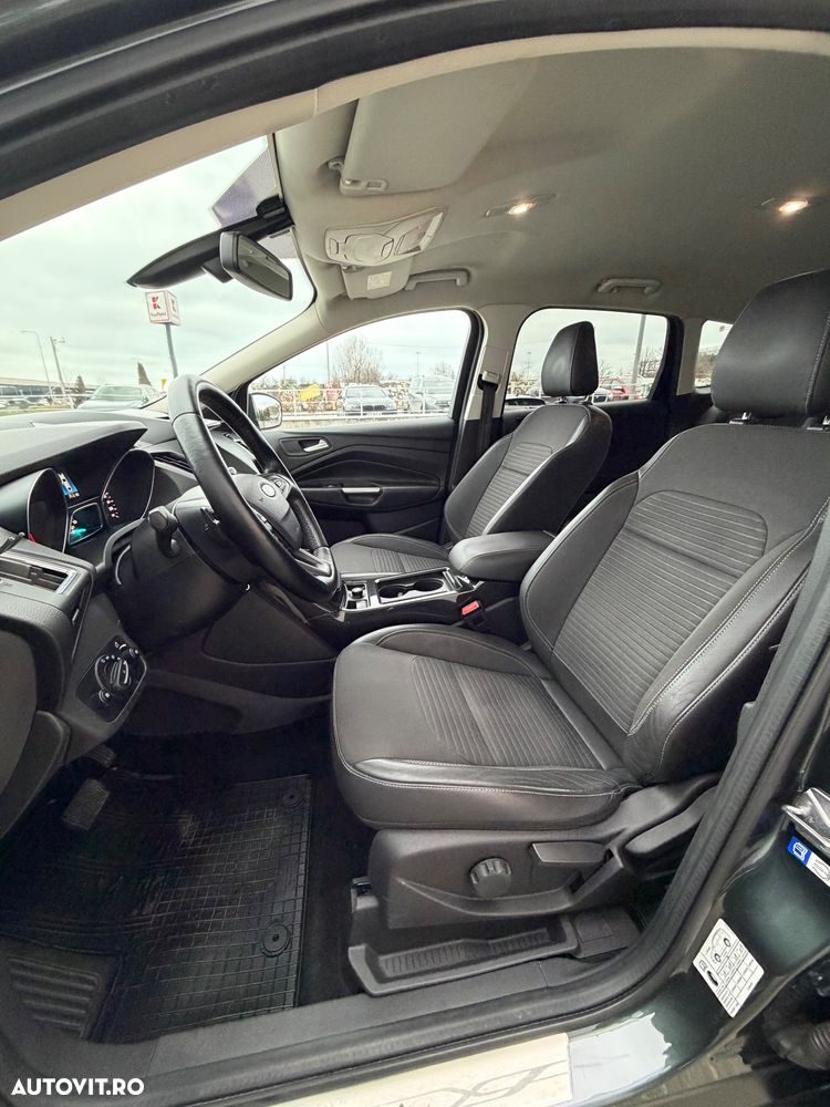 Ford Kuga 2.0 TDCi Powershift 4WD Titanium - 10