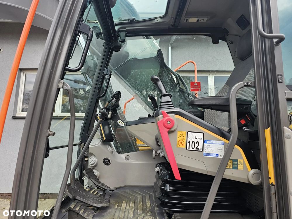 Volvo EC 220EL - 9