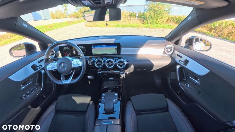 Mercedes-Benz CLA 200 AMG Line 7G-DCT - 22