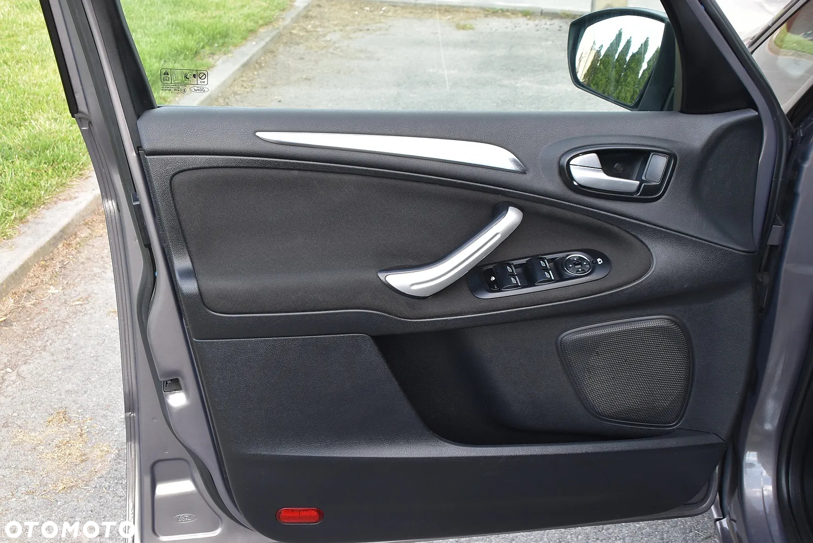 Ford Galaxy - 24