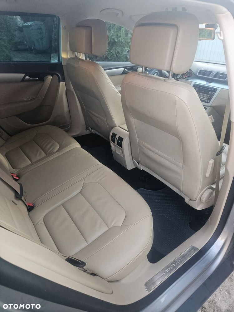 Volkswagen Passat Variant 2.0 TDI 4Mot Highline - 16