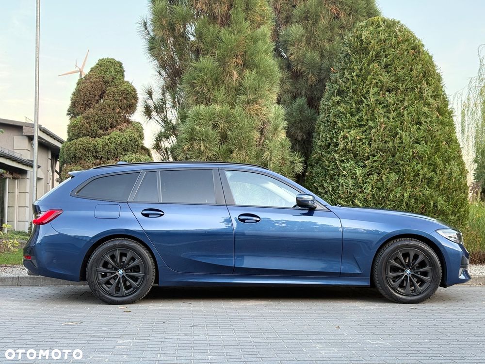 BMW Seria 3 318i - 15