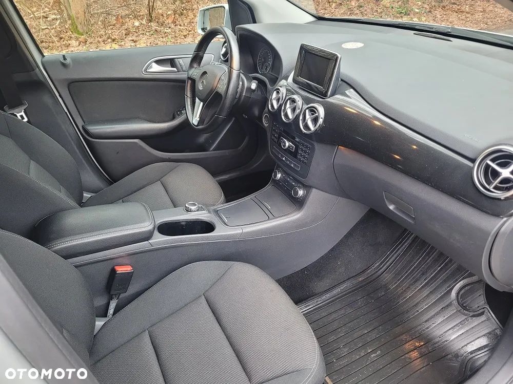 Mercedes-Benz Klasa B 180 (BlueEFFICIENCY) 7G-DCT - 11