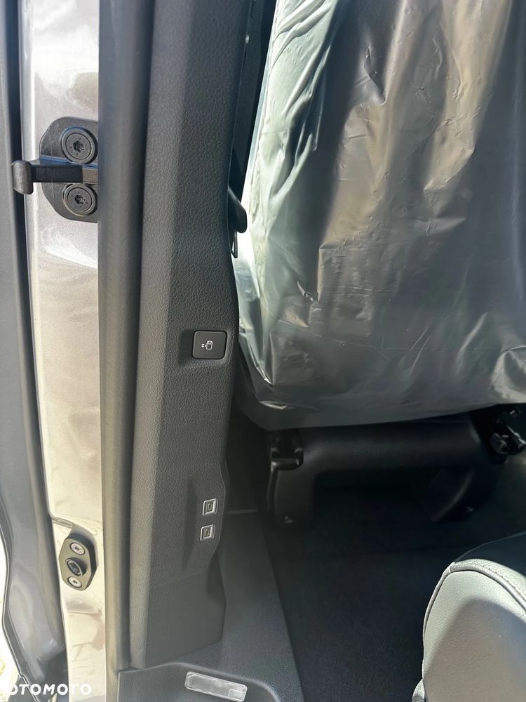 Citroën SpaceTourer 2.2 BlueHDi XL Max EAT8 - 8