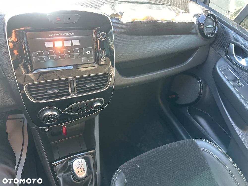 Renault Clio - 28