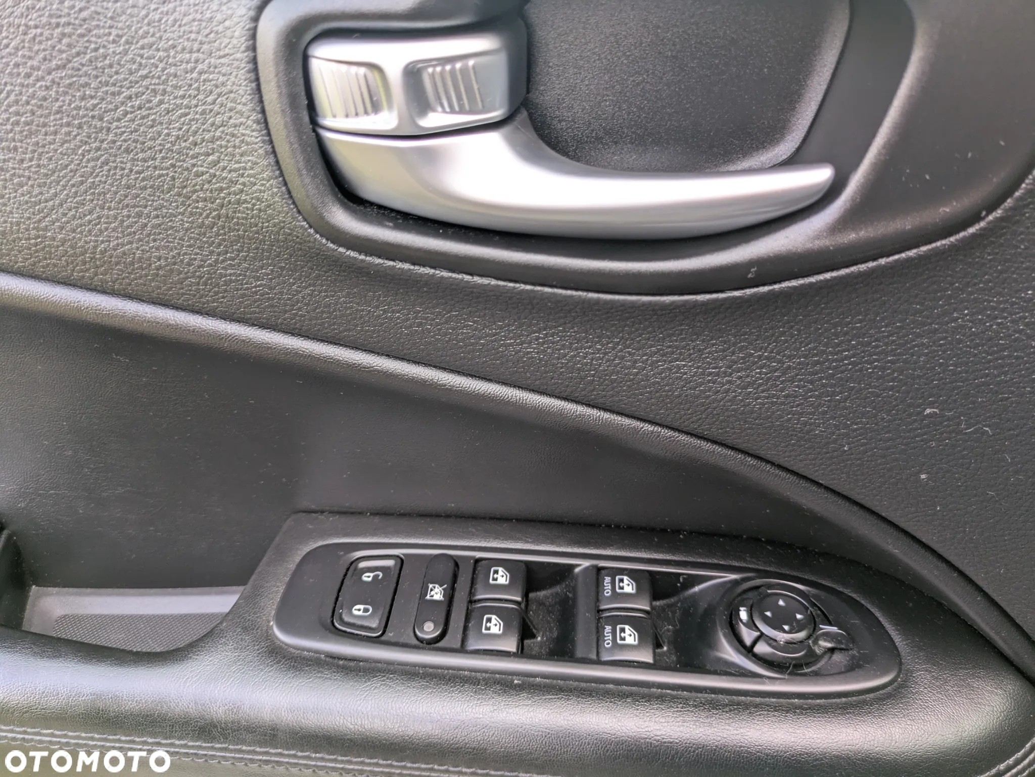 Jeep Compass 1.6 MJD Longitude FWD S&S - 10
