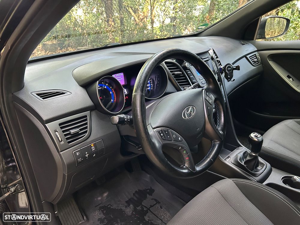 Hyundai i30 1.6 CRDI Blue Comfort J16 - 18