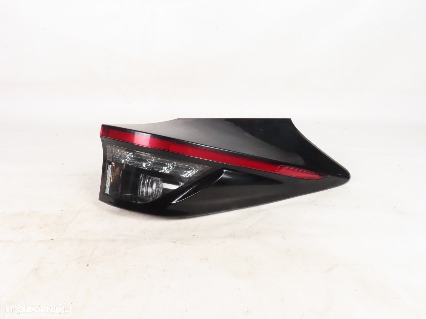 Farolim do Painel Direito/Trás Seminovo/ Original TOYOTA YARIS CROSS (MXP_) 8155... - 1