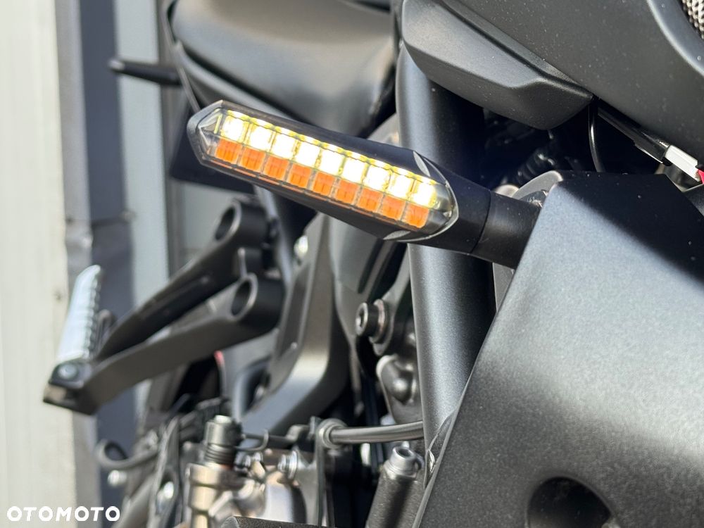Yamaha MT - 17