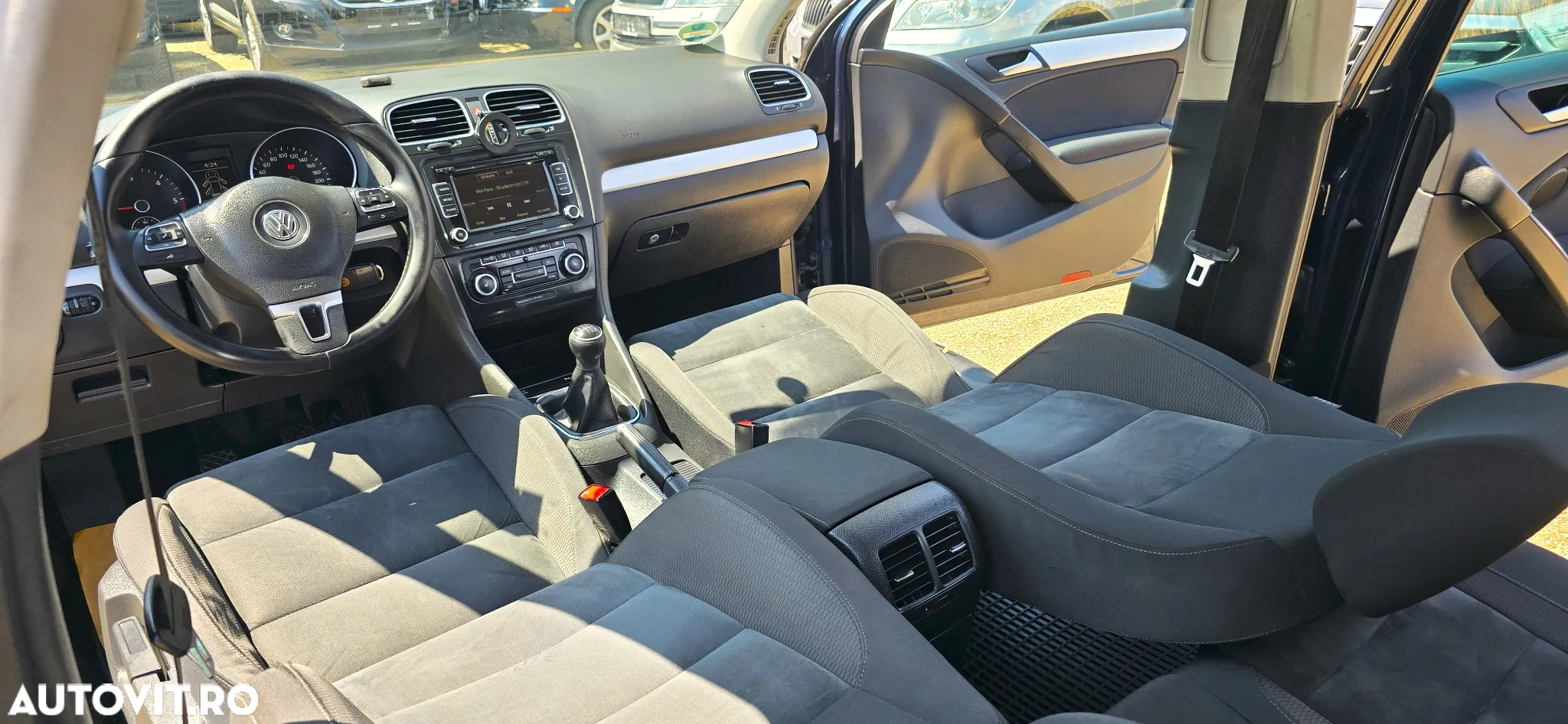 Volkswagen Golf 2.0 TDI Highline - 15