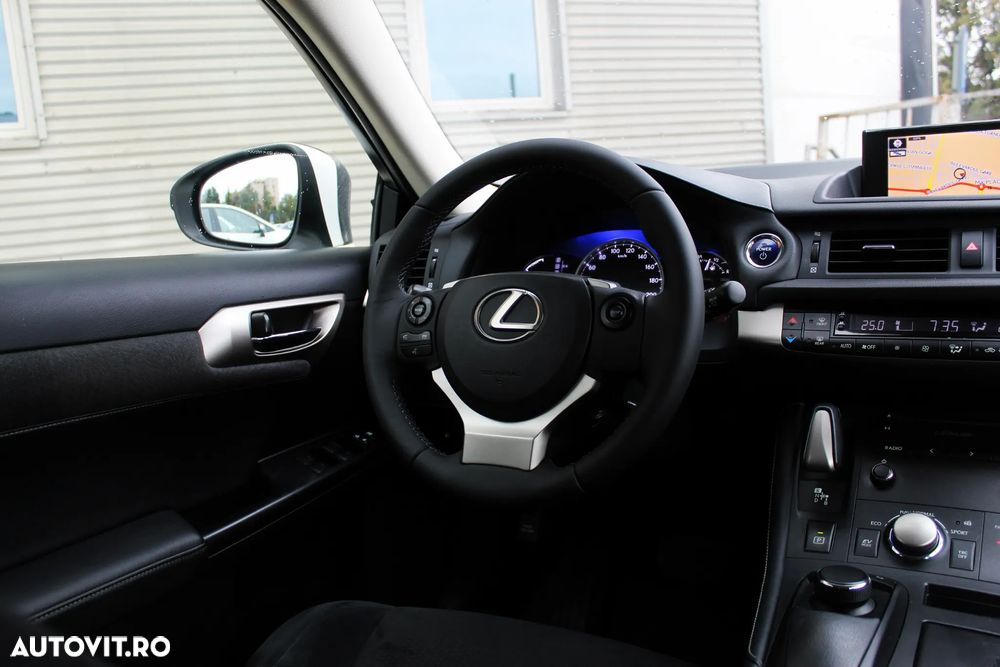 Lexus CT 200h Executive Line - 17