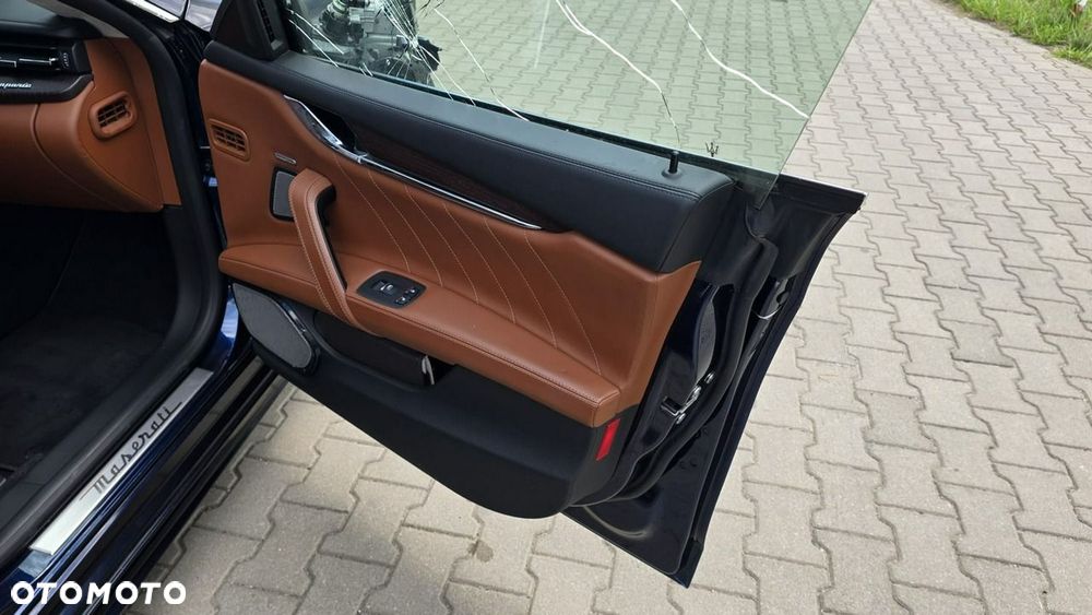 Maserati Quattroporte - 39