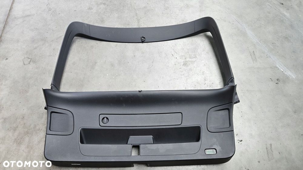 Roleta klapy bagażnika 4G9867979F AUDI A6 S6 RS6 - 1