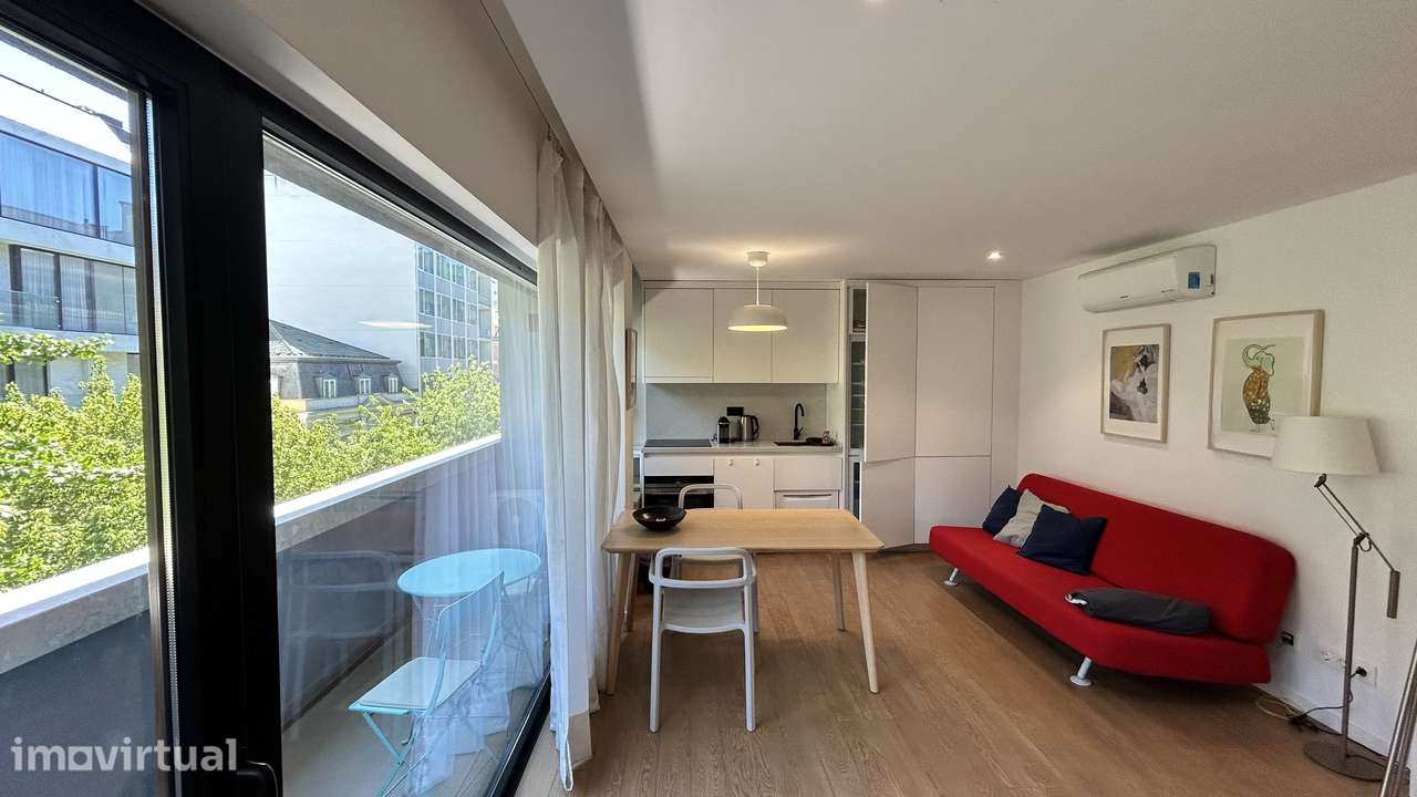 Apartamento T0 - Avenidas Novas - Grande imagem: 2/14