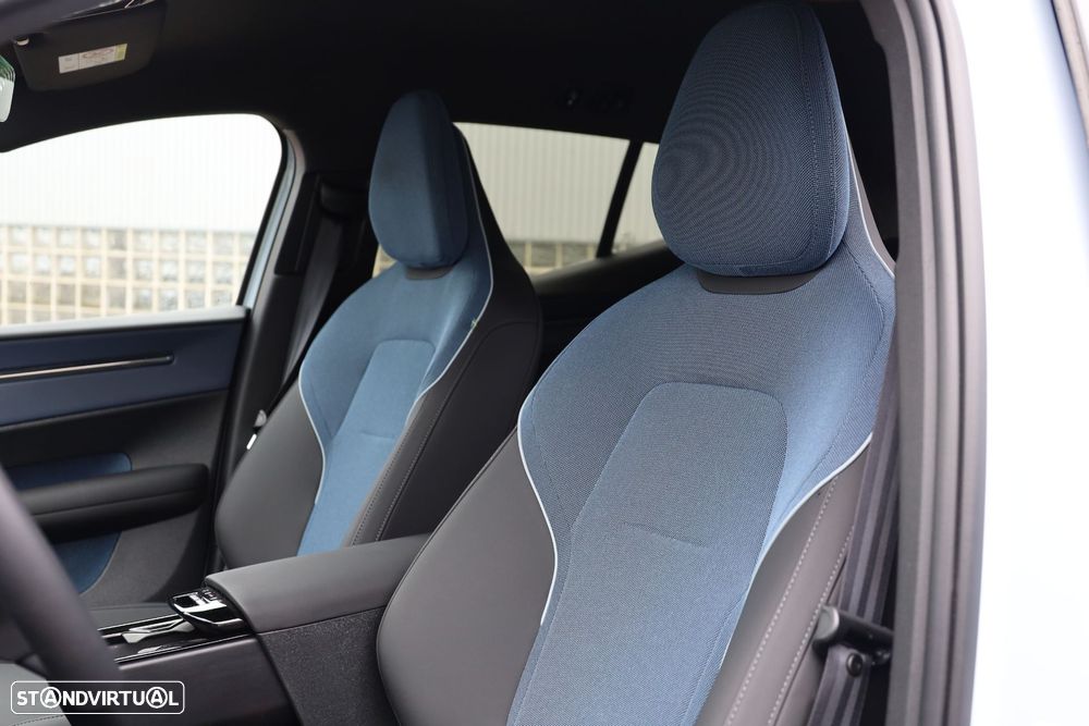 Volvo EX30 69 kWh Single Motor Extended Range Core - 6