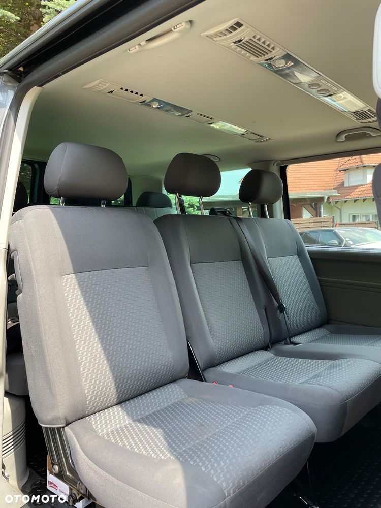 Volkswagen Caravelle - 18