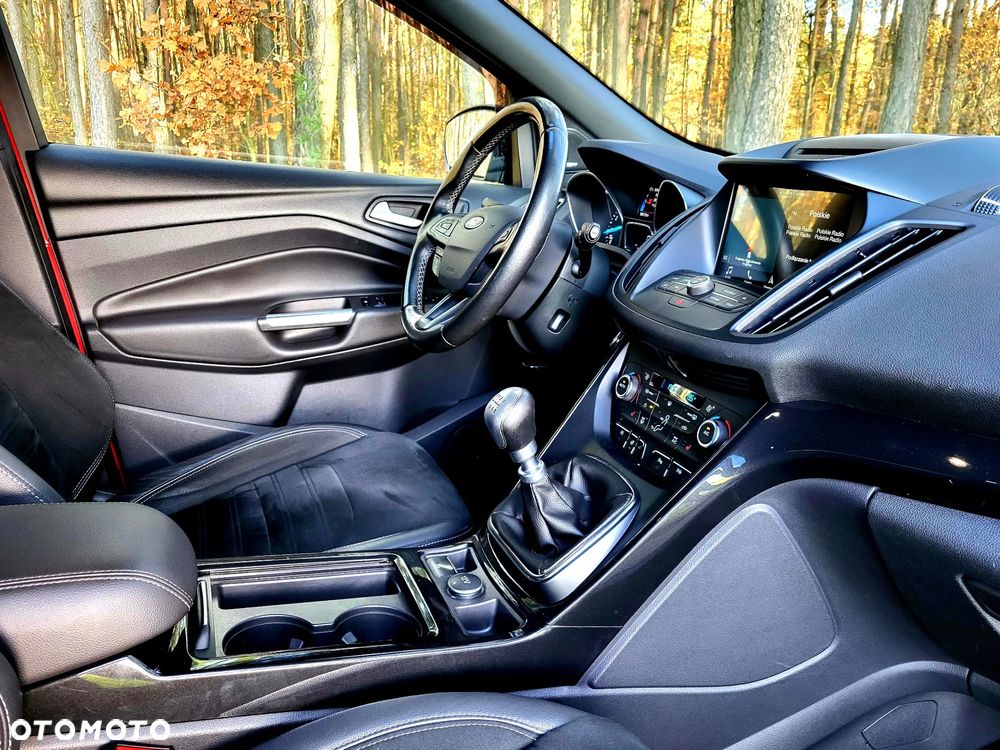 Ford Kuga 1.5 EcoBoost 2x4 ST-Line - 6