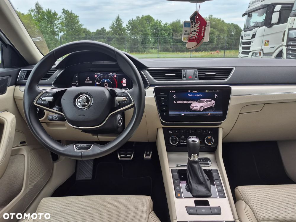 Skoda Superb 2.0 TDI SCR 4x4 L&K DSG - 19