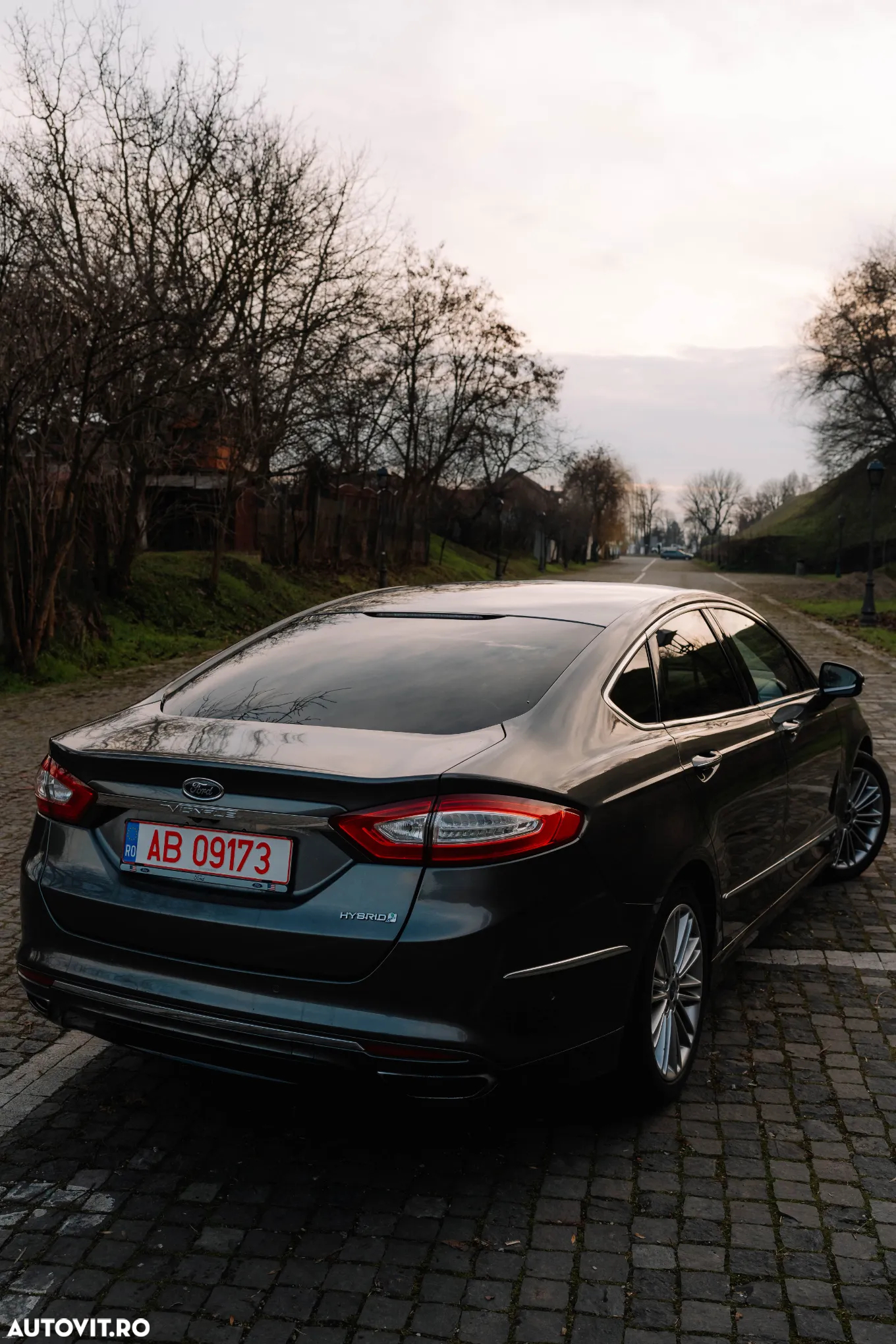 Ford Mondeo - 36