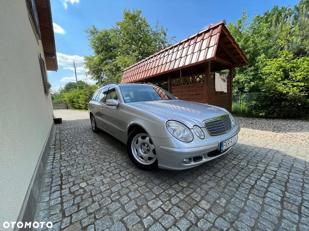 Mercedes-Benz Klasa E 220 CDI T Classic - 1