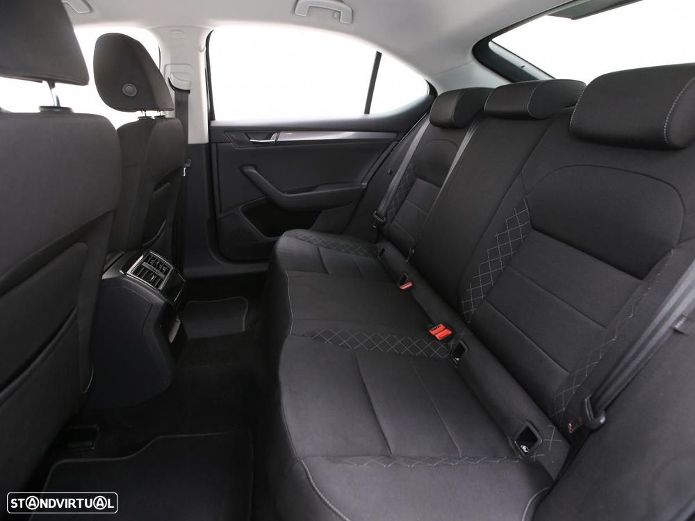 Skoda Superb 1.6 TDI Active - 11