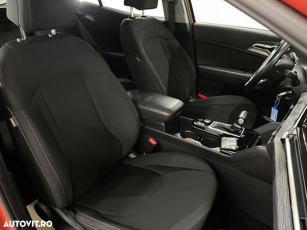 Kia Sportage 1.6 DSL MHEV 7DCT HP 4x2 Style - 11