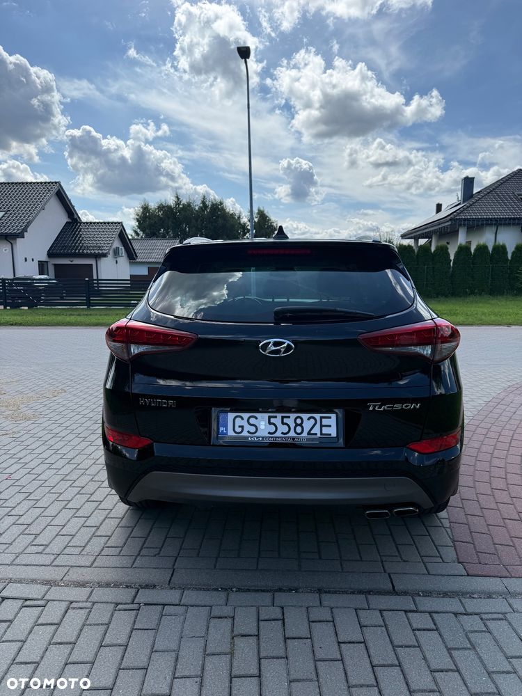 Hyundai Tucson 2.0 CRDI BlueDrive Style 2WD - 5