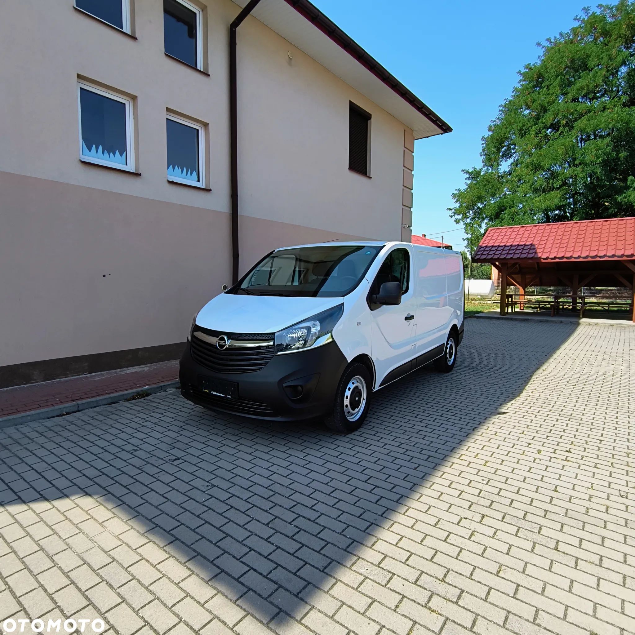 Opel Vivaro - 1