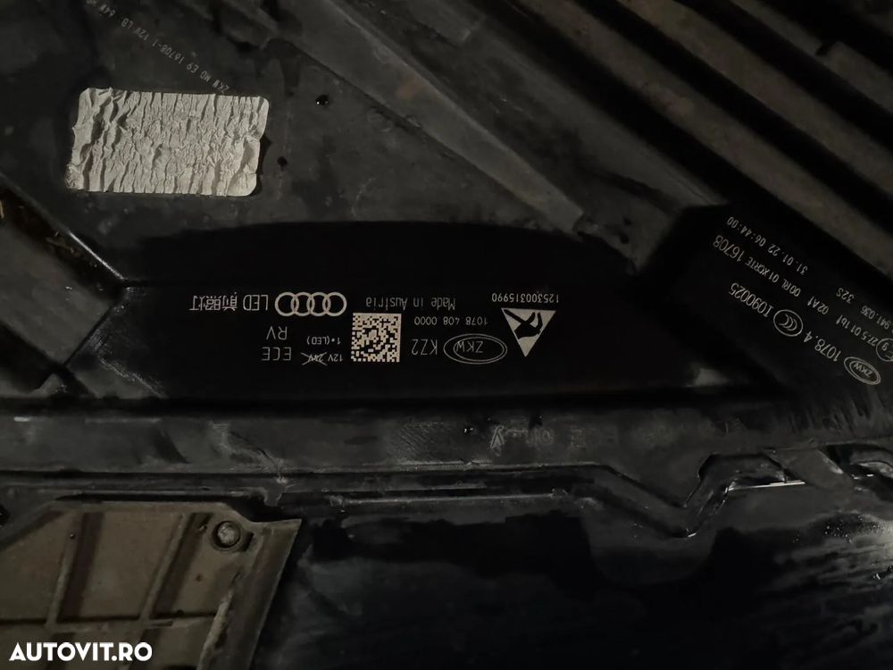 Far dreapta led matrix Audi Q8 - 3