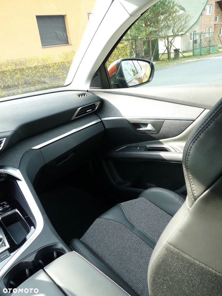 Peugeot 3008 1.6 THP Allure S&S EAT6 - 32