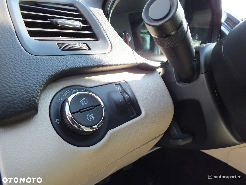 Opel Insignia 2.0 CDTI Cosmo S&S - 25