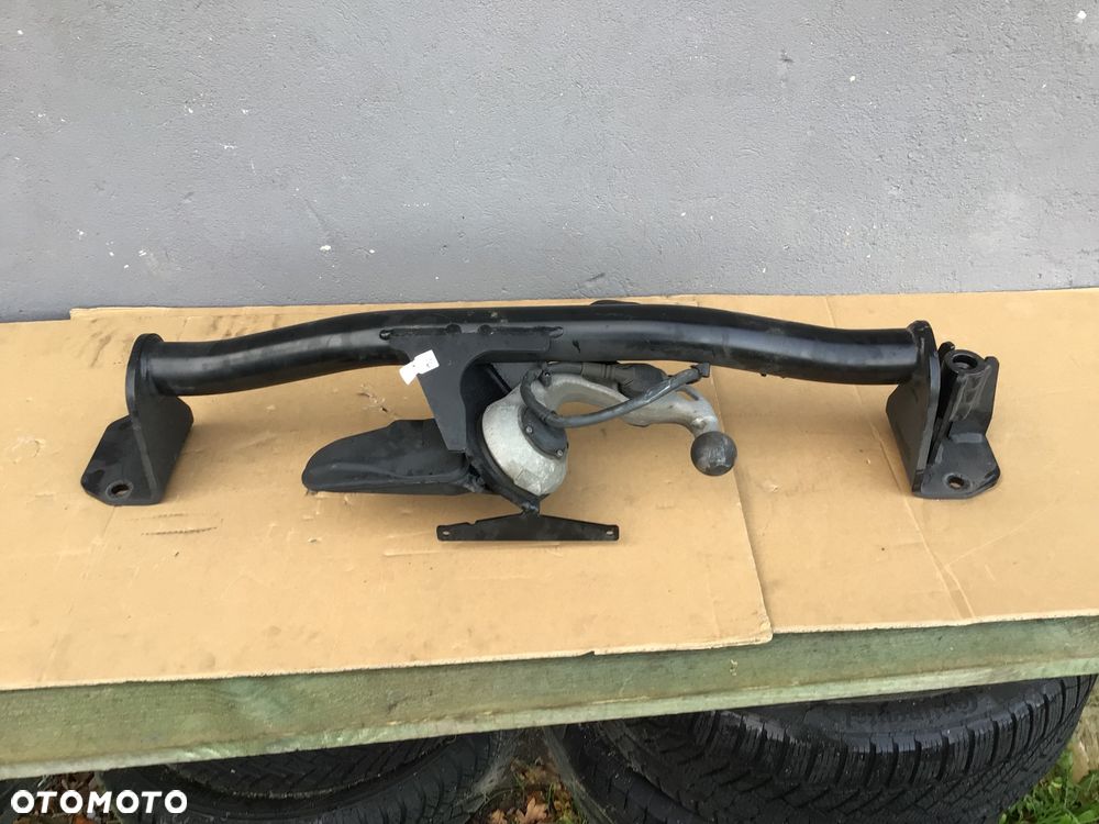 Hak holowniczy elektryczny BMW X1 U11 - 4