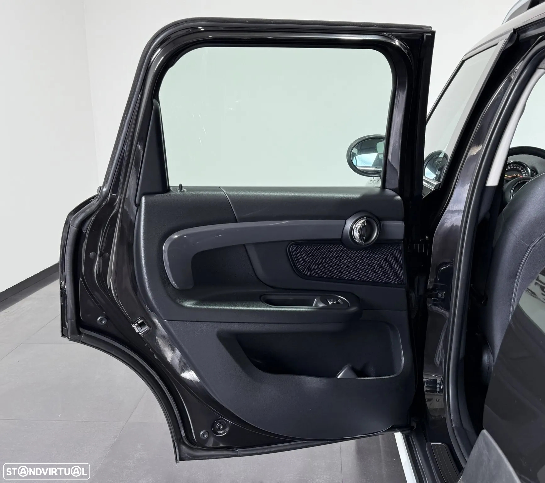 MINI Countryman Cooper SE ALL4 Auto - 42