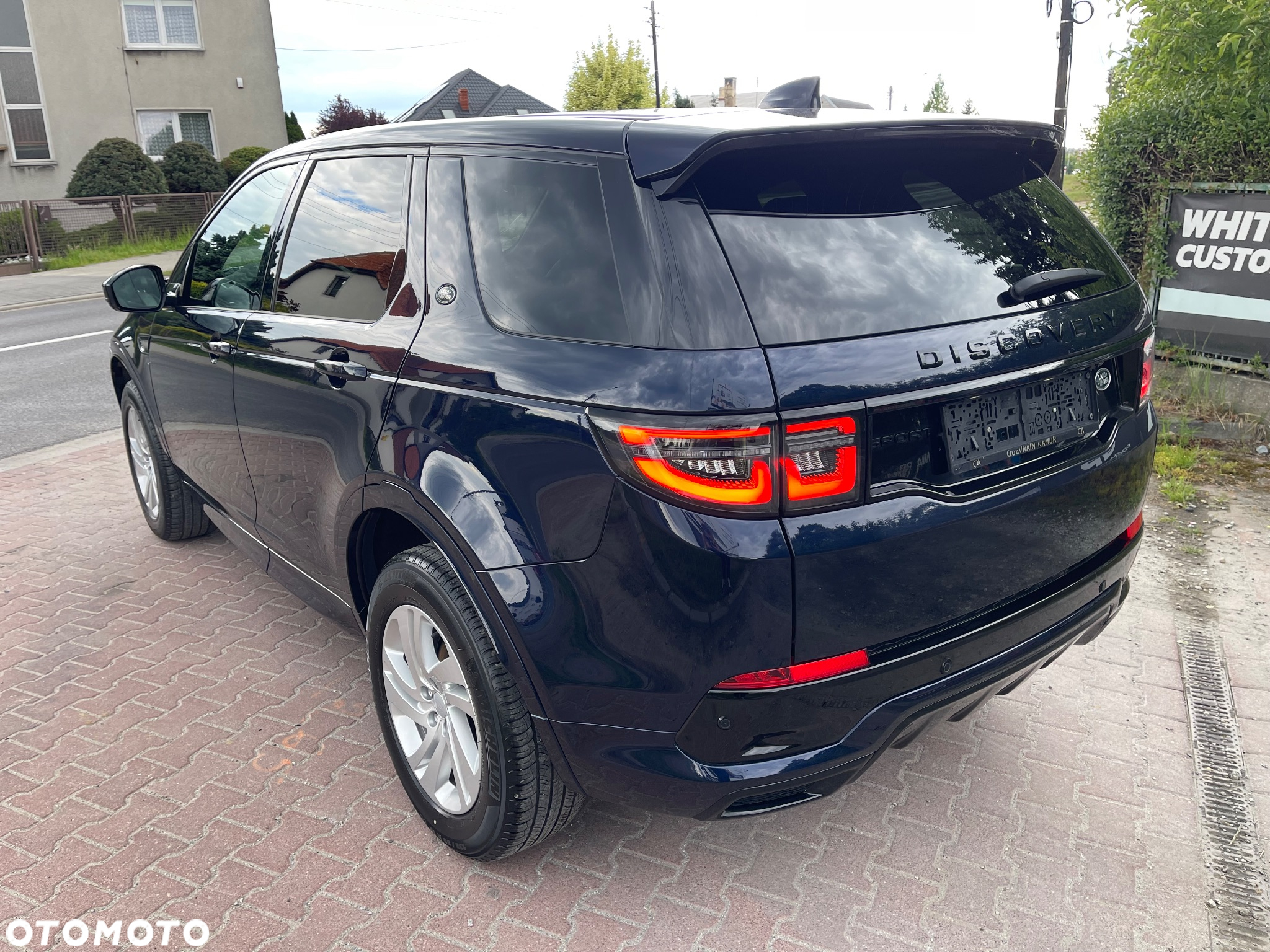 Land Rover Discovery Sport D165 FWD R-Dynamic SE - 9