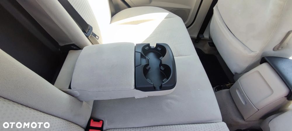 Ford Focus 1.6 16V Ghia - 23