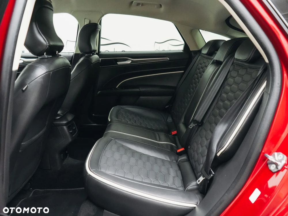 Ford Mondeo 2.0 EcoBlue Vignale - 32