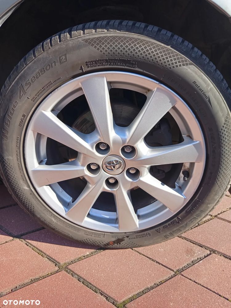 Toyota Avensis 2.0 D-4D Premium - 14
