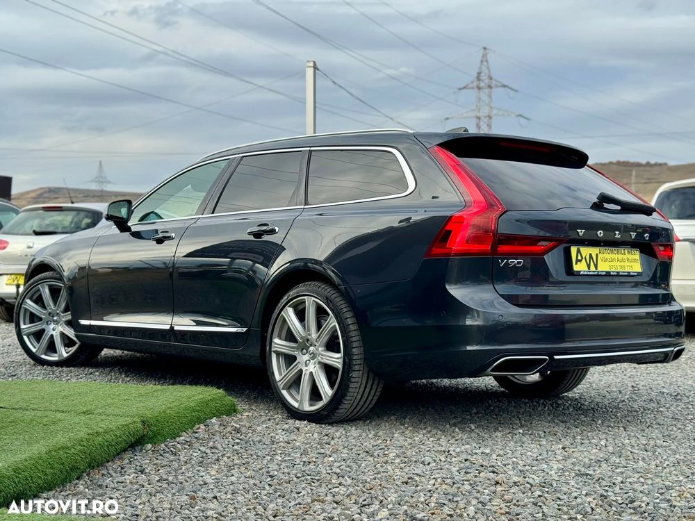 Volvo V90 D5 AWD Geartronic Momentum Pro - 36