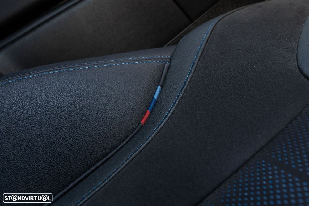 BMW 320 e Pack Desportivo M Auto — fotografia 25