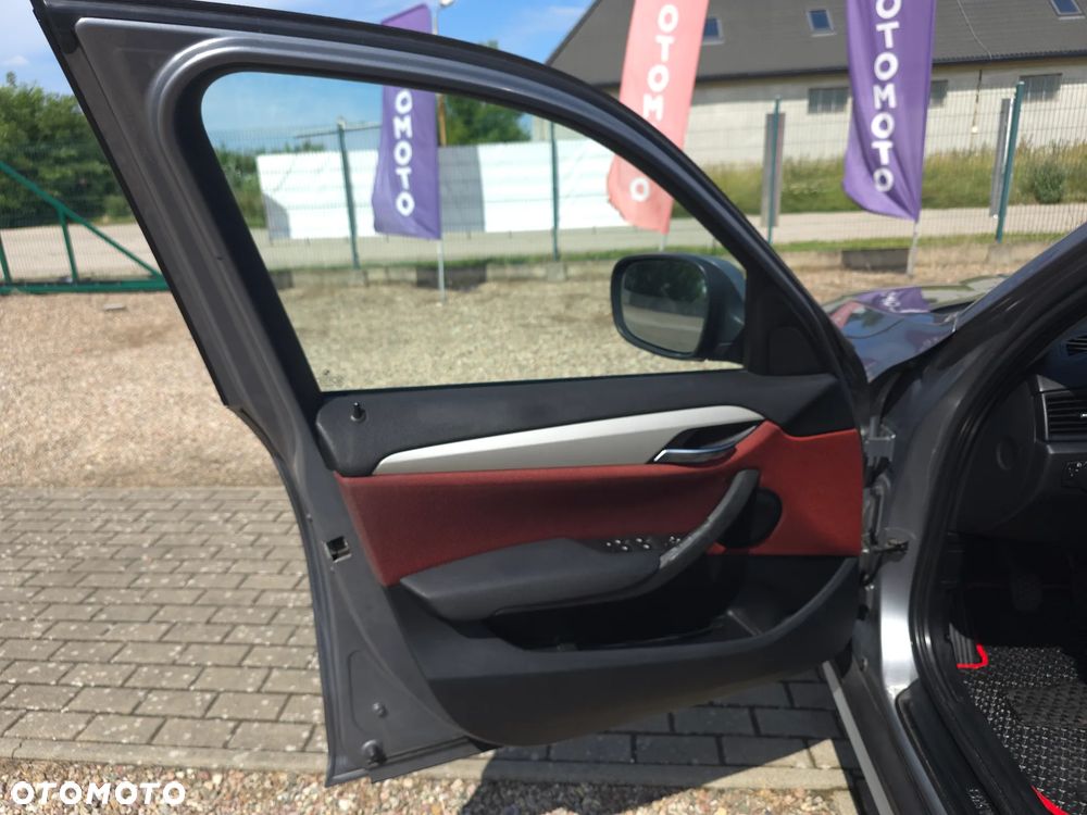 BMW X1 xDrive18d Sport Line - 18